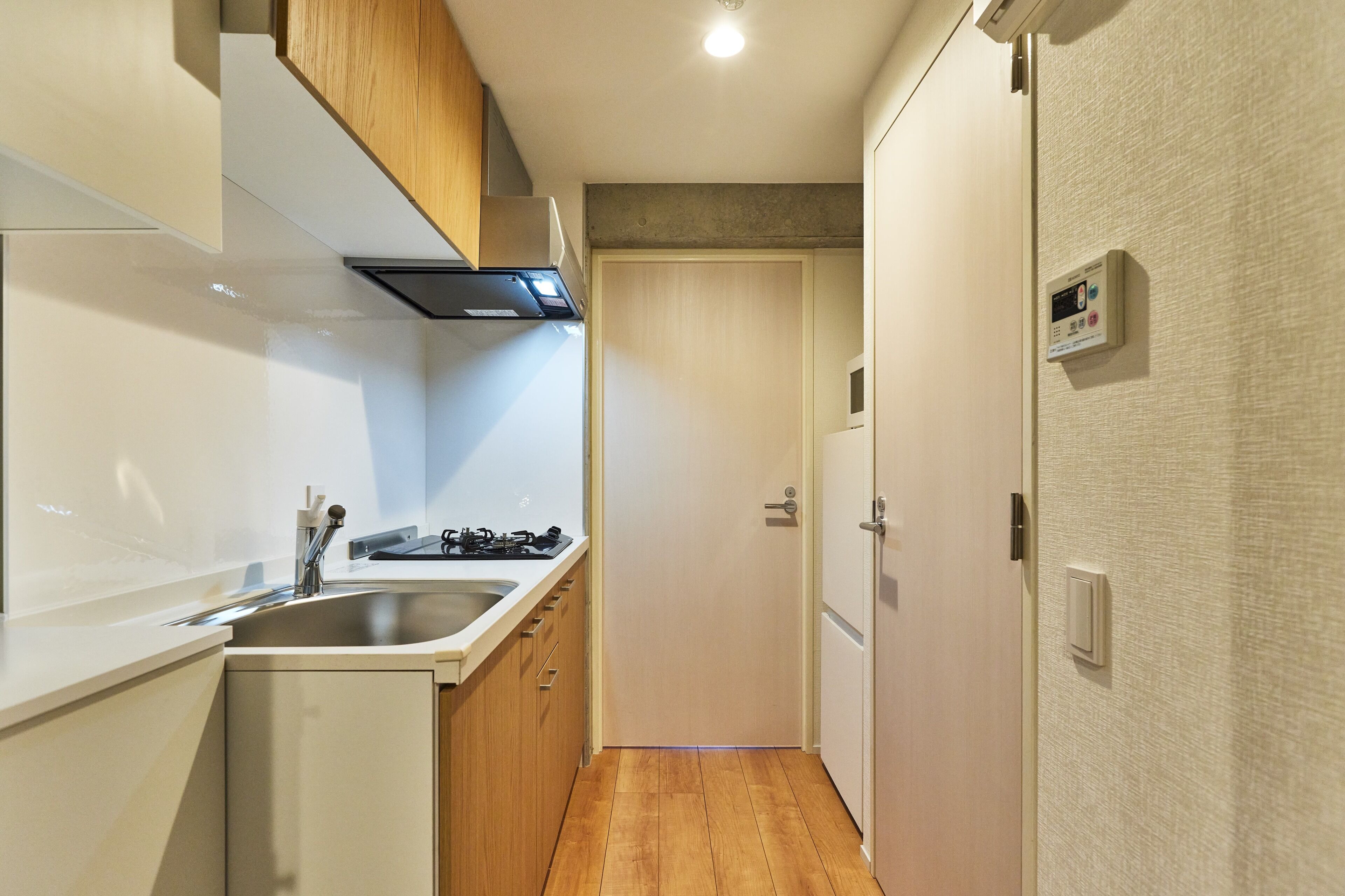 Basic Double Room, Non Smoking | Private kitchen | Fridge, microwave, cookware/dishes/utensils