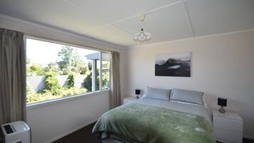 WiFi, bed sheets