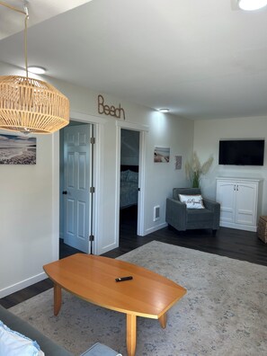 Interior - Amazing water view 2-bedroom apartment in beautiful Birch Bay! (Blaine)