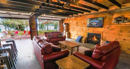 Lakefront Loon Lodge