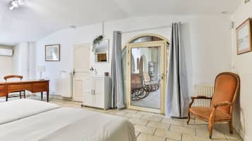 4 habitaciones, tabla de planchar con plancha y wifi gratis