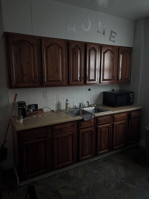 Private kitchen - Cozy AirportHome (St. Louis)