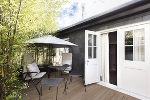Outdoor dining - Petersham Mews II - Two Bedroom House, Sleeps 4 (London)
