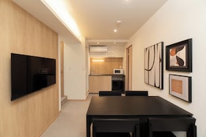 Dining - Tora Hotel Nagameguro (Meguro City)
