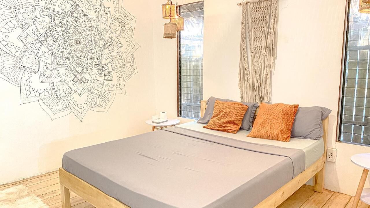 Bungalow, ban công, quang cảnh vườn | Két bảo mật tại phòng, màn/rèm cản sáng 