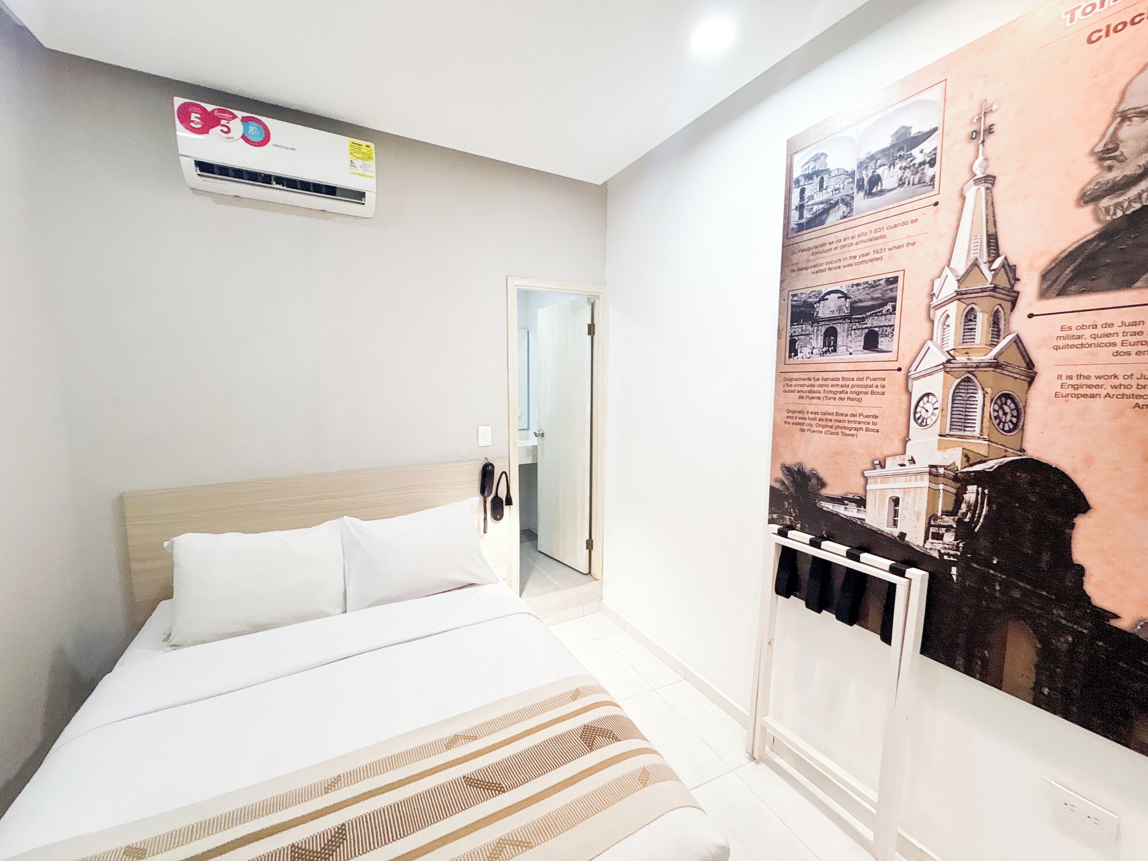 Chambre Double Économique, 1 grand lit, non-fumeur, salle de bains privée