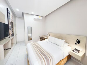 Chambre Double Confort, 1 grand lit, balcon, vue ville