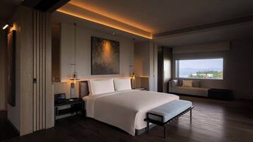 Executive Suite, Balcony, Hill View | Premium bedding, down comforters, minibar, individually furnished