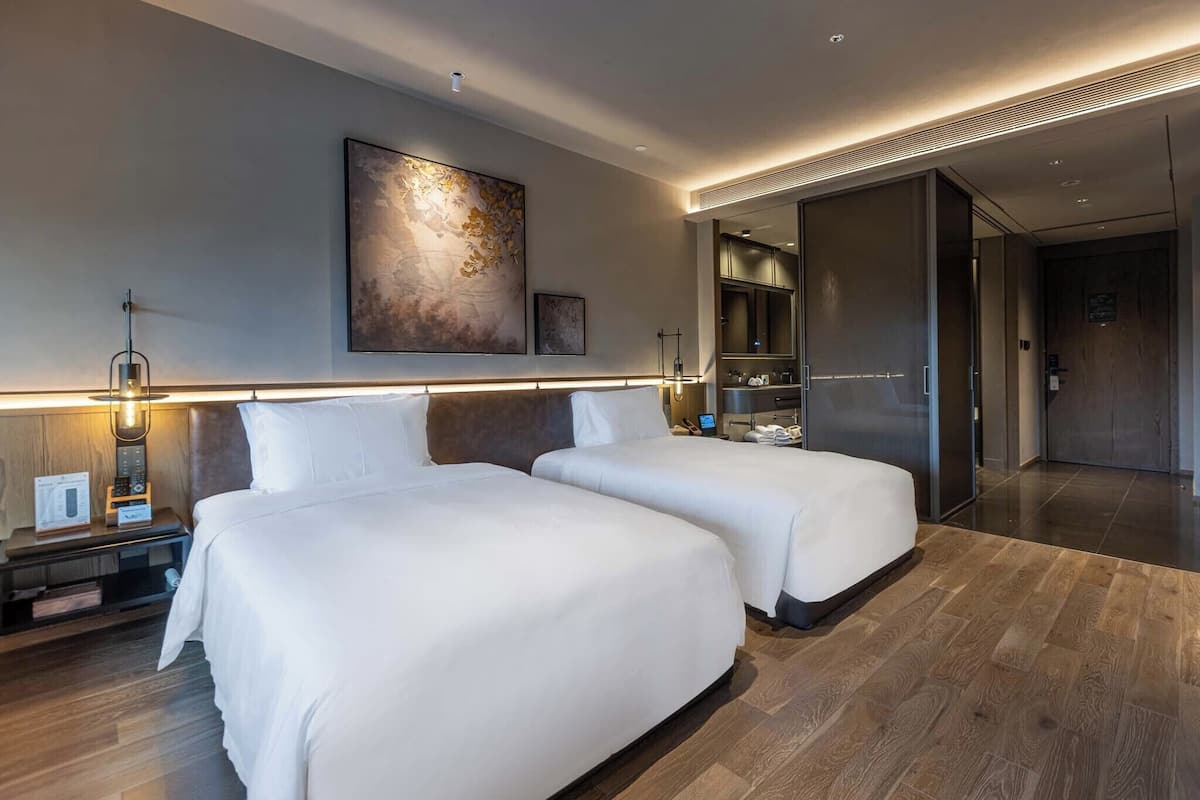 Classic Twin Room, River View