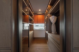Vila superluxo, vista para o pátio | Guarda-roupa