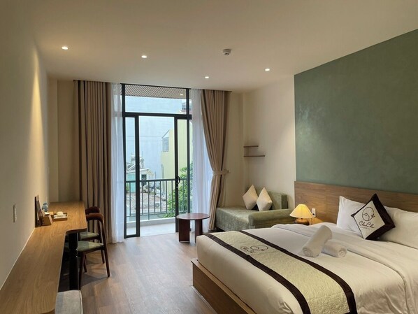 Deluxe Double Room | Hypo-allergenic bedding, minibar, in-room safe, desk - Chin Chu Stay 2 (Thanh pho Ho Chi Minh)