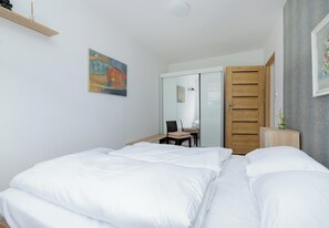 Iron/ironing board, bed sheets - Grażyny Modern Apartament (Szczecin)