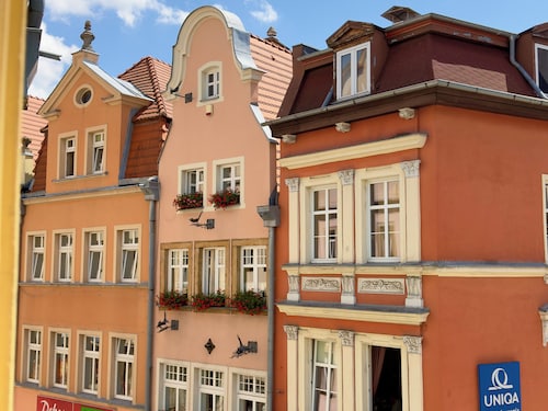 Jelenia Góra Spacious Apartment