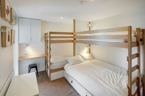 Room - Mount Buller apartment on Bourke Street (Mount Buller)