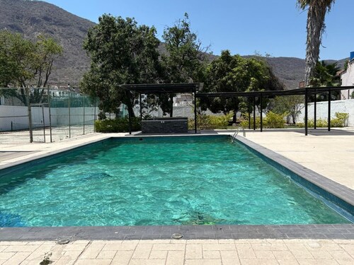 Ribera del Lago Country House with a Pool