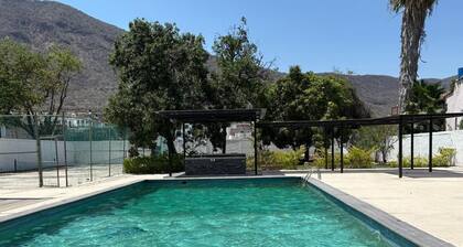 Ribera del Lago Country House with a Pool