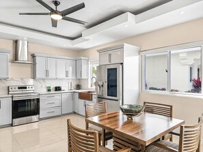Private kitchen - Beyond The Sea 2 (Montego Bay)