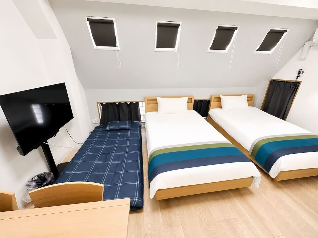 WiFi (free), bed sheets