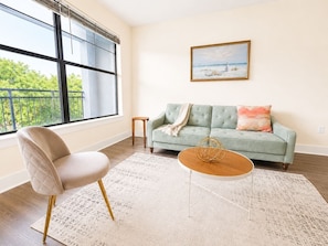 TV - Sleepover | Prime 1BD/1BA + Pool - Little Rock (North Little Rock)
