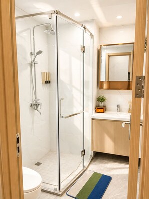 Classic Studio Suite | Bathroom - Wealth Mansion (Phnom Penh)