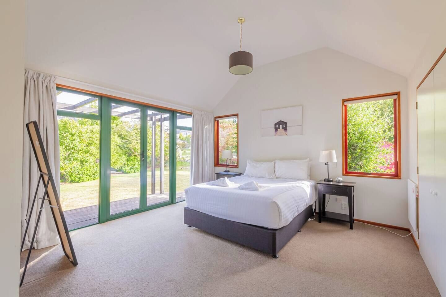 4 bedrooms, WiFi, bed sheets