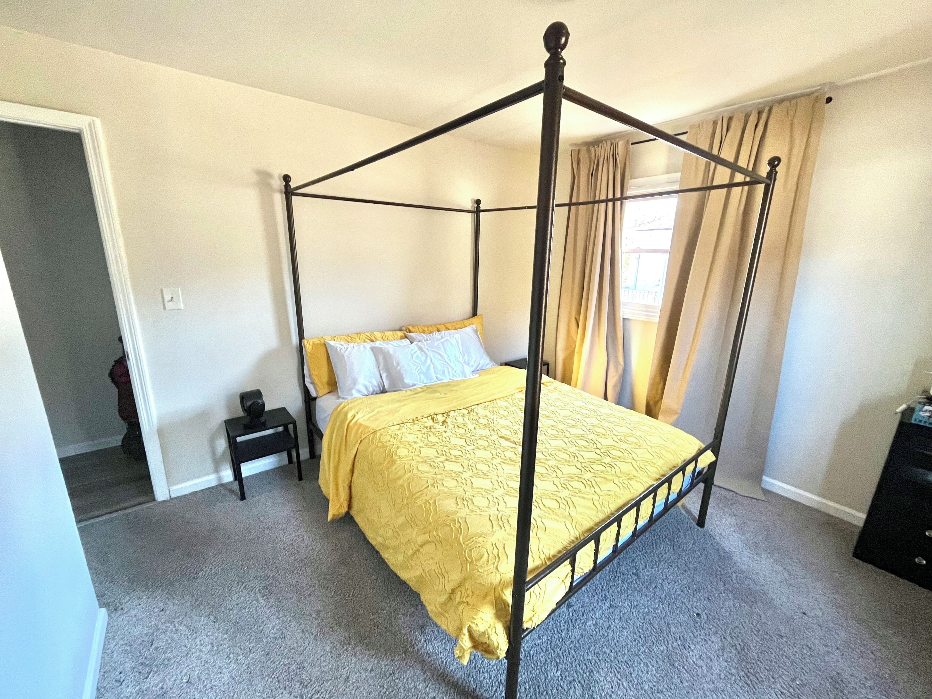 1 chambre, fer et planche à repasser, Wi-Fi, draps fournis