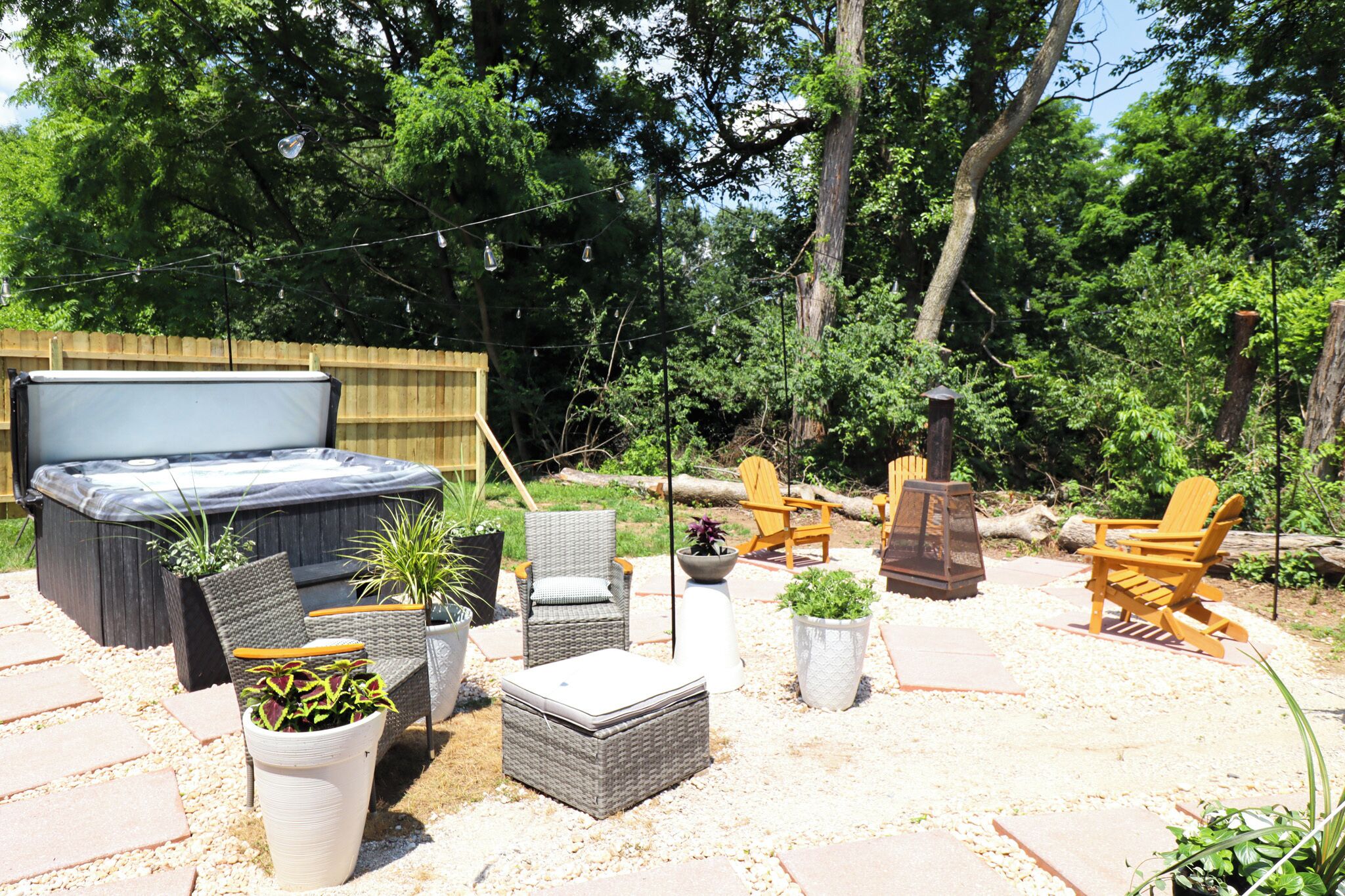 Outdoor spa tub