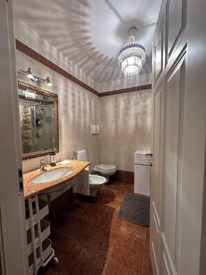 Bathroom - Cozy and stylish studio - San Siro City Life (Milano)