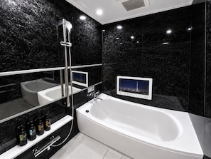Luxury Double Room, Smoking | Bathroom | Separate tub and shower, free toiletries, hair dryer, slippers - Hotel QUEEN ANNEX (shinjukuku)