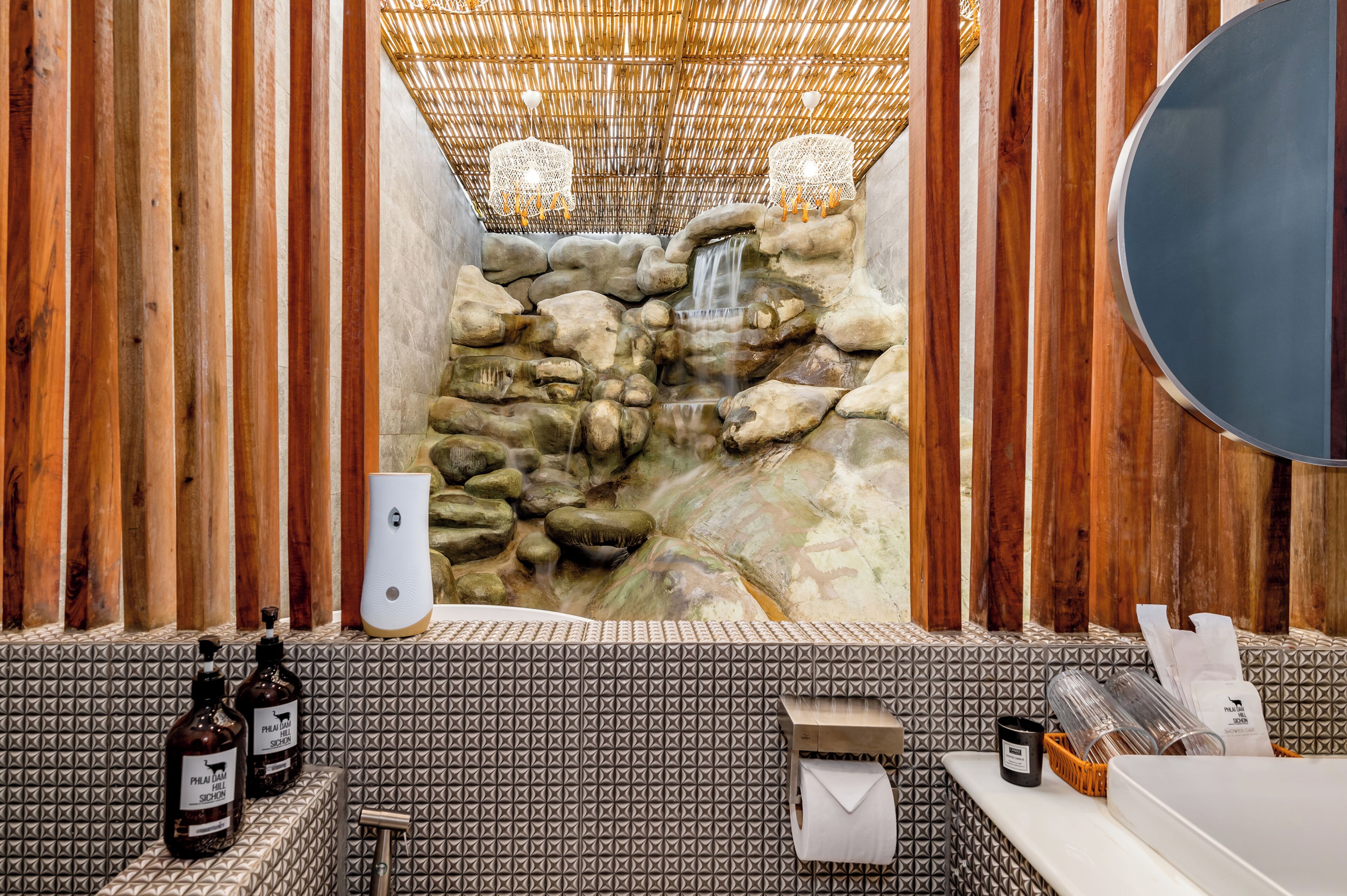 Signature Quadruple Room, Hill View | Bathroom | Free toiletries, hair dryer, slippers, towels