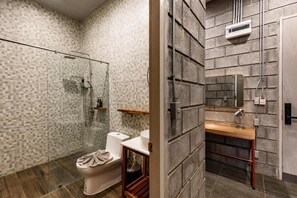 Free toiletries, hair dryer, slippers, towels - PhlaidamhillSichon (Sichon)