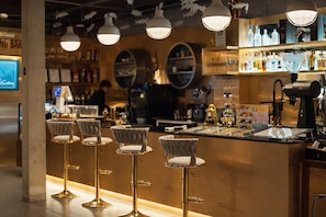 Restaurant - PhlaidamhillSichon (Sichon)