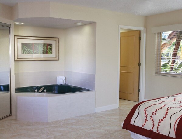 Room - Club Wyndham Sea Gardens 1 bedroom with Jacuzzi, 1 bathroom unit on the beach (Pompano Beach)