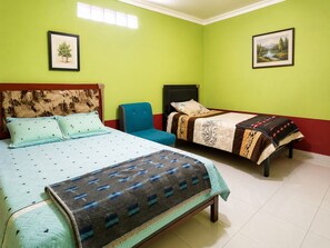 Standard Quadruple Room | Free WiFi - Posada Rossy (Uyuni)