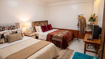 Standard Quadruple Room | Wi-fi percuma