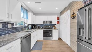 Fridge, microwave, stovetop, dishwasher
