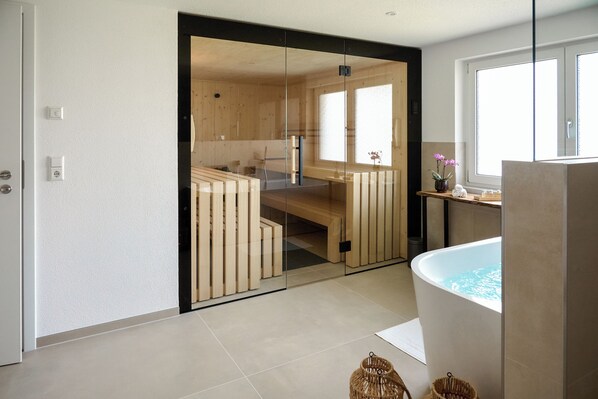 Sauna - Deluxe vacation rental with a private sauna and hot tub in the southern Black Forest (Rickenbach)