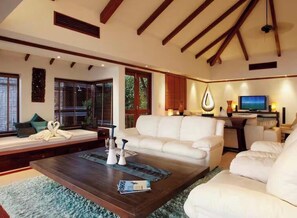 Unclassified image, 2 of 29, button - 4-bedroom Patong sea view Breakfast  included (Kathu)