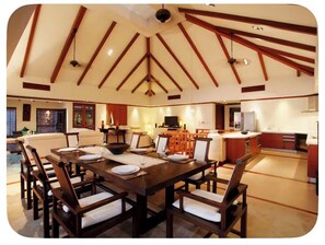 Dining - 4-bedroom Patong sea view Breakfast  included (Kathu)