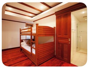 Room - 4-bedroom Patong sea view Breakfast  included (Kathu)