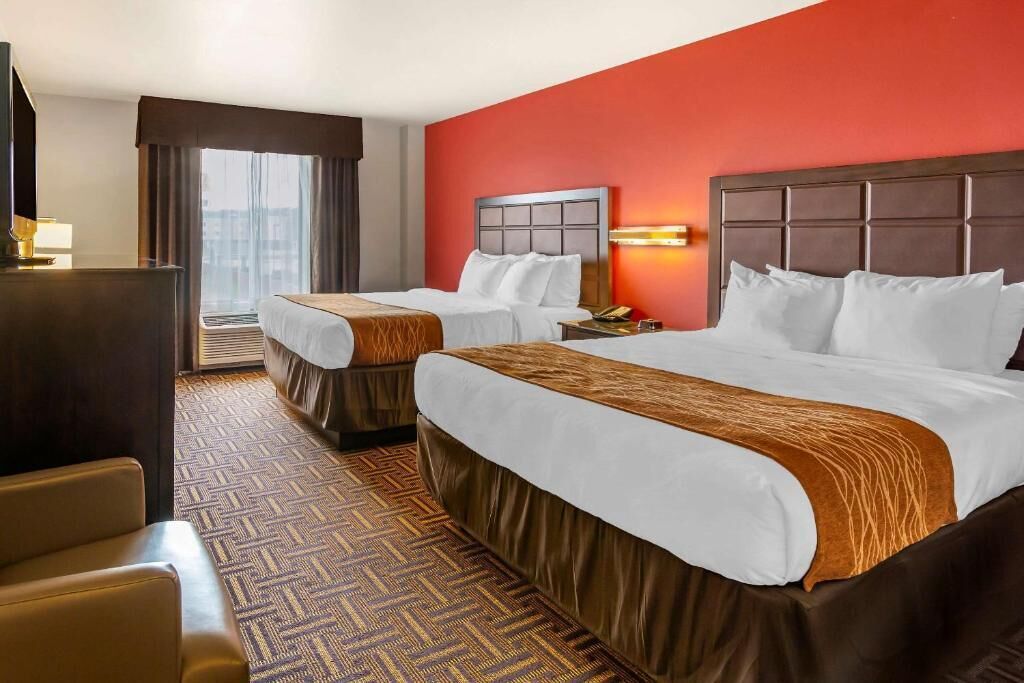 In-room safe, blackout drapes, iron/ironing board, free WiFi