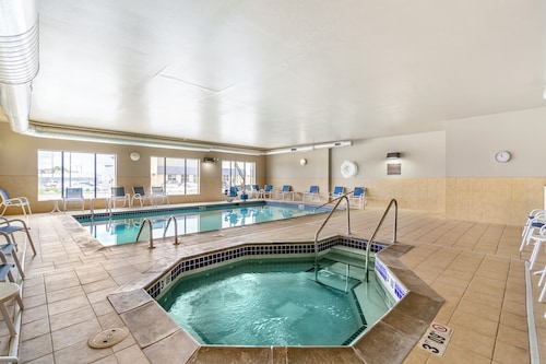 Legend Hotel Minot