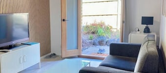Orchid Studio with private entrance and yard