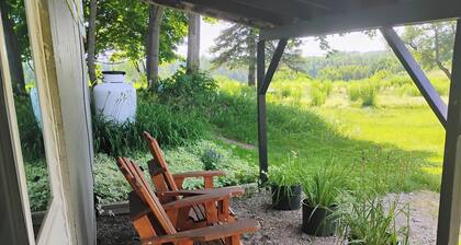 Quaint 1-bedroom country cottage for a relaxing stay