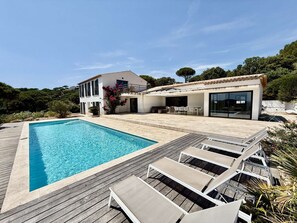 Pool - **Beautiful Villa for 10 Guests with Swimming Pool and Sea View in Sainte-Maxime** (STE MAXIME)