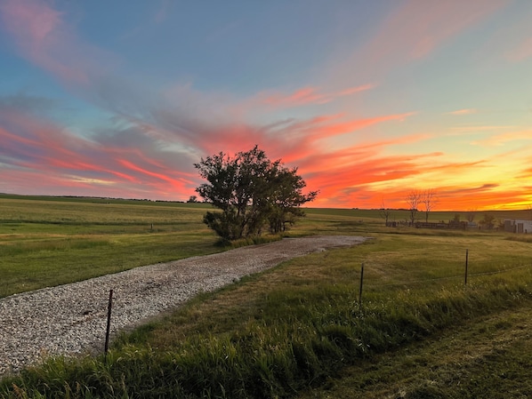 Miscellaneous - Charming campground in outside of Dickinson perfect for your outdoor getaway! (Dickinson)