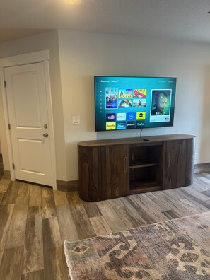 Interior - Beautiful 3-bedroom house with AC in awesome Page (Page)
