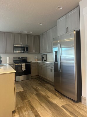 Private kitchen - Beautiful 3-bedroom house with AC in awesome Page (Page)