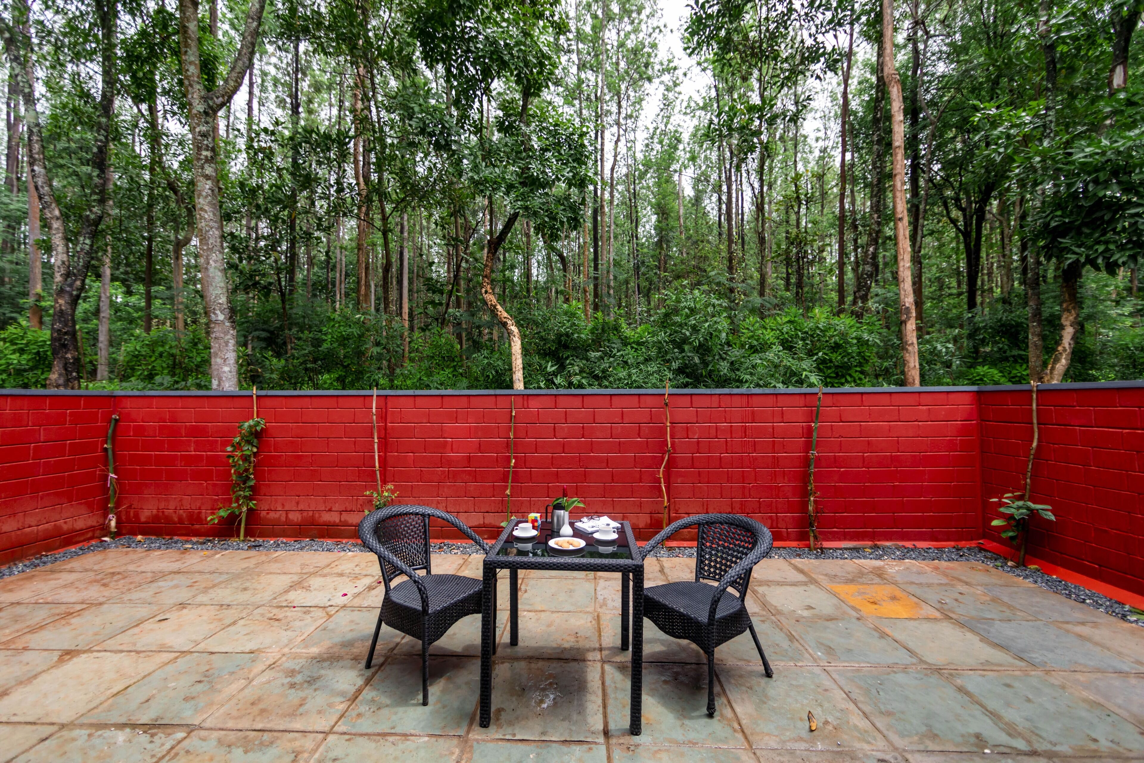 Suite estudio clásica, vista al jardín | Restaurante al aire libre