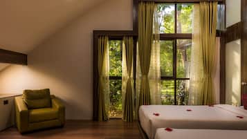 Superior Villa, Garden View | Desk, laptop workspace, blackout drapes, iron/ironing board
